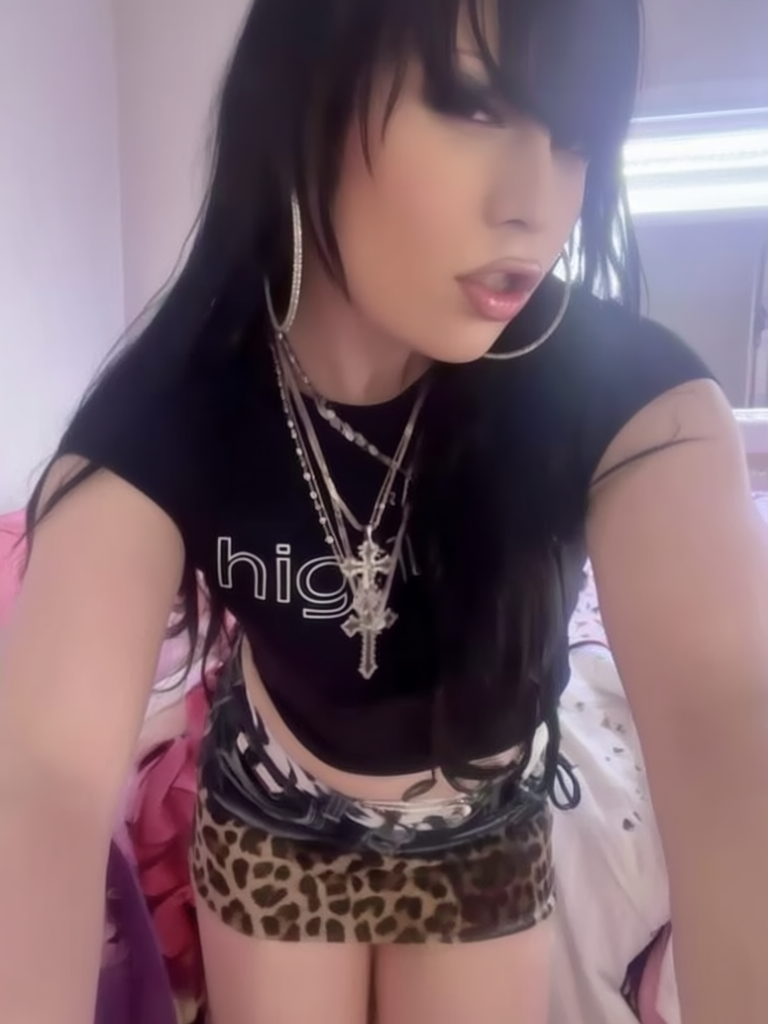 nicole c1-st2000
