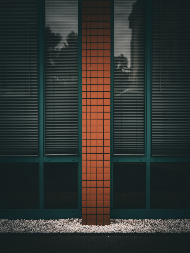 DarkerShades-Klein c1-st8000