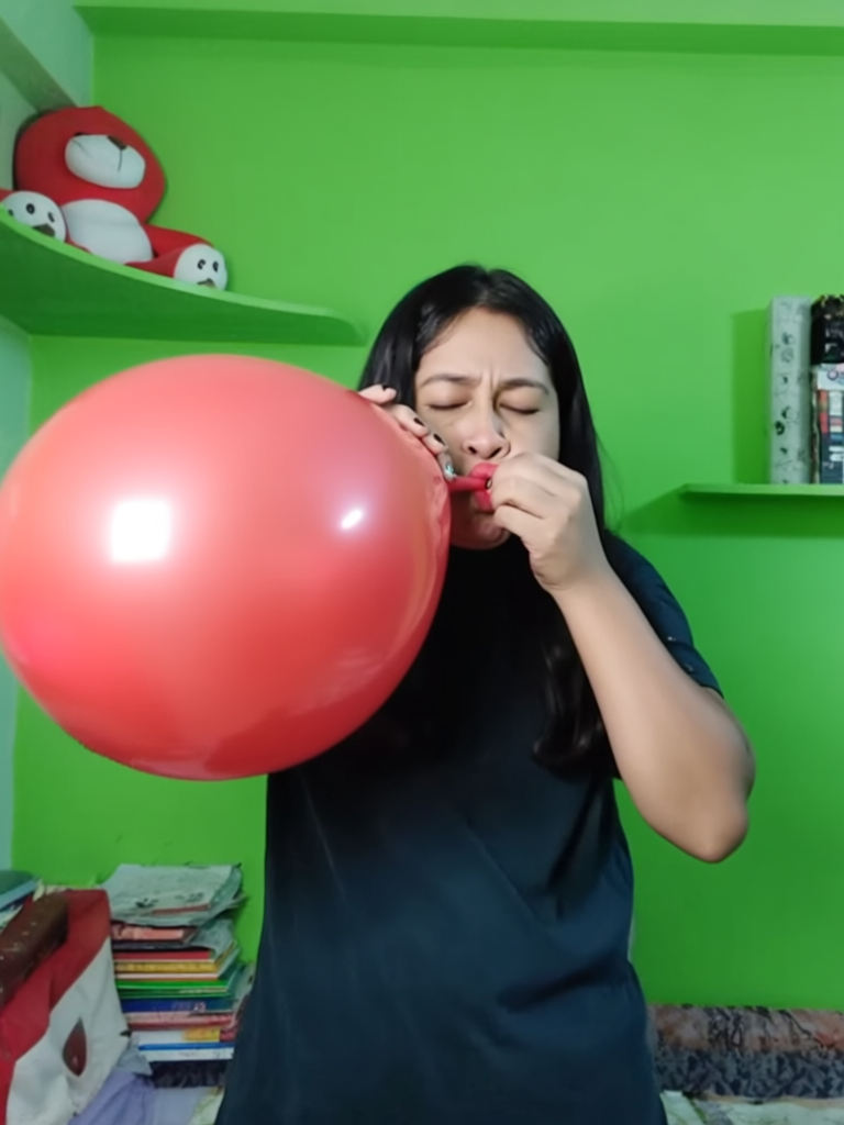 Sideways_balloon_krea