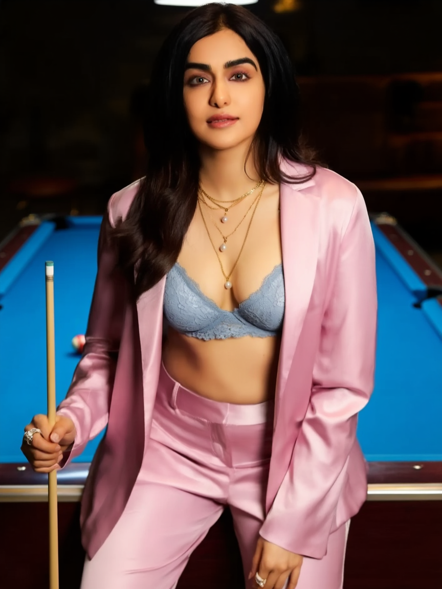 AdahSharma c1-st2000
