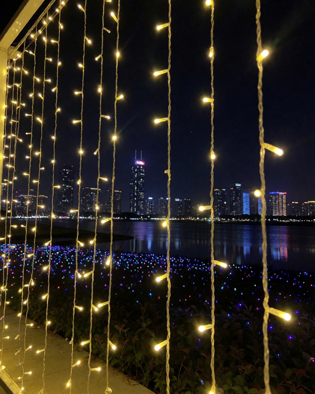 ilkerzgi/krea-2-glowing-fairy-lights-lora