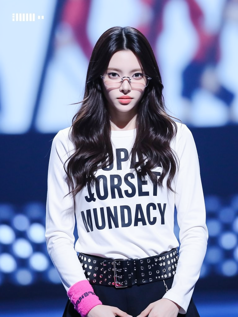 Yunah_KB9B