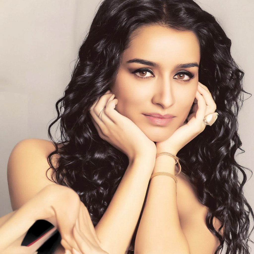 shraddha_kapoor_qwen21_2 c1-st1000