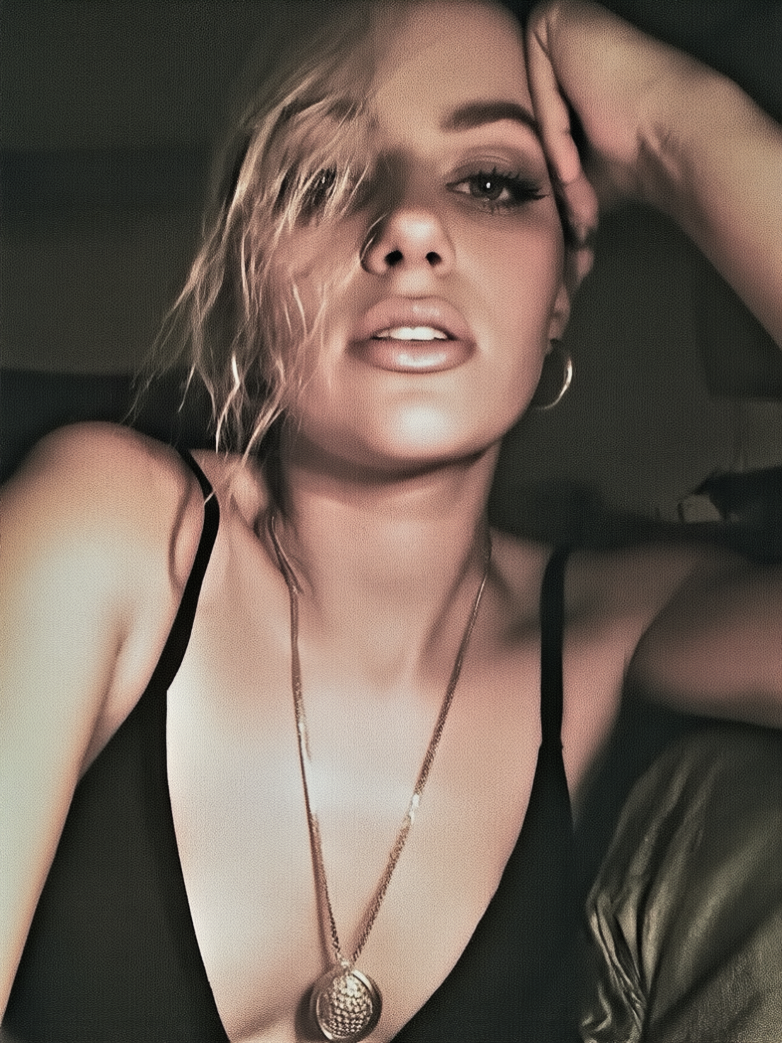Qwen-Image-2512_Andzelika ckpt-10