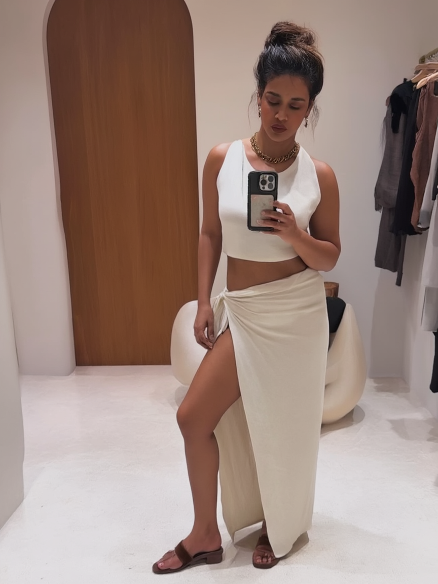 AishaSharma c1-st8000