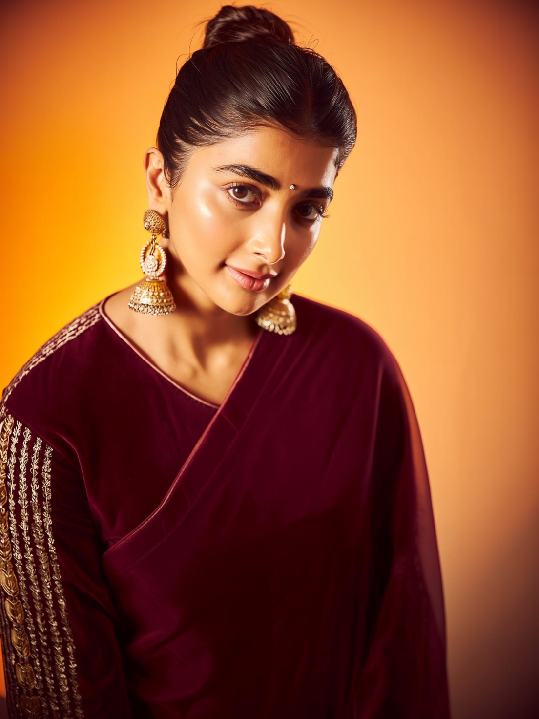 PoojaHegde-QI2512 c1-st2000