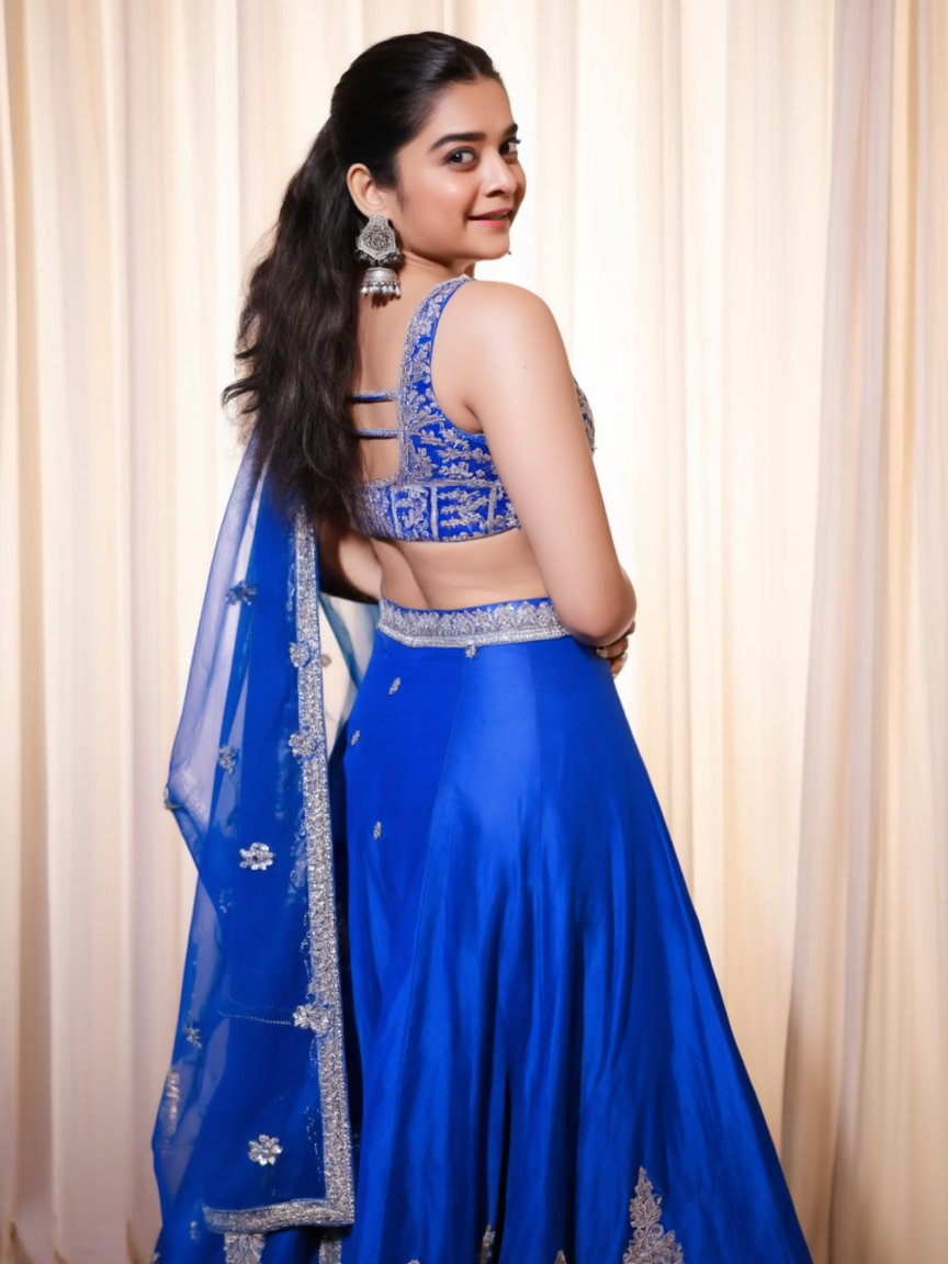 MithilaPalkar c1-st1000